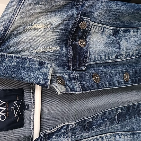 Only Denim Jacket size 36. Medium blue, new condition. - Picture 5 of 9